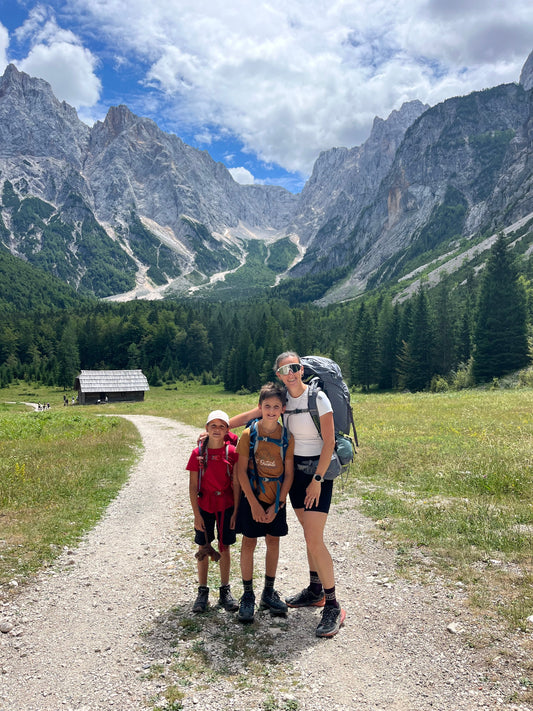 Alpe-Adria Trail z otrokoma: 145 kilometrov, sedem dni in ena velika družinska avantura
